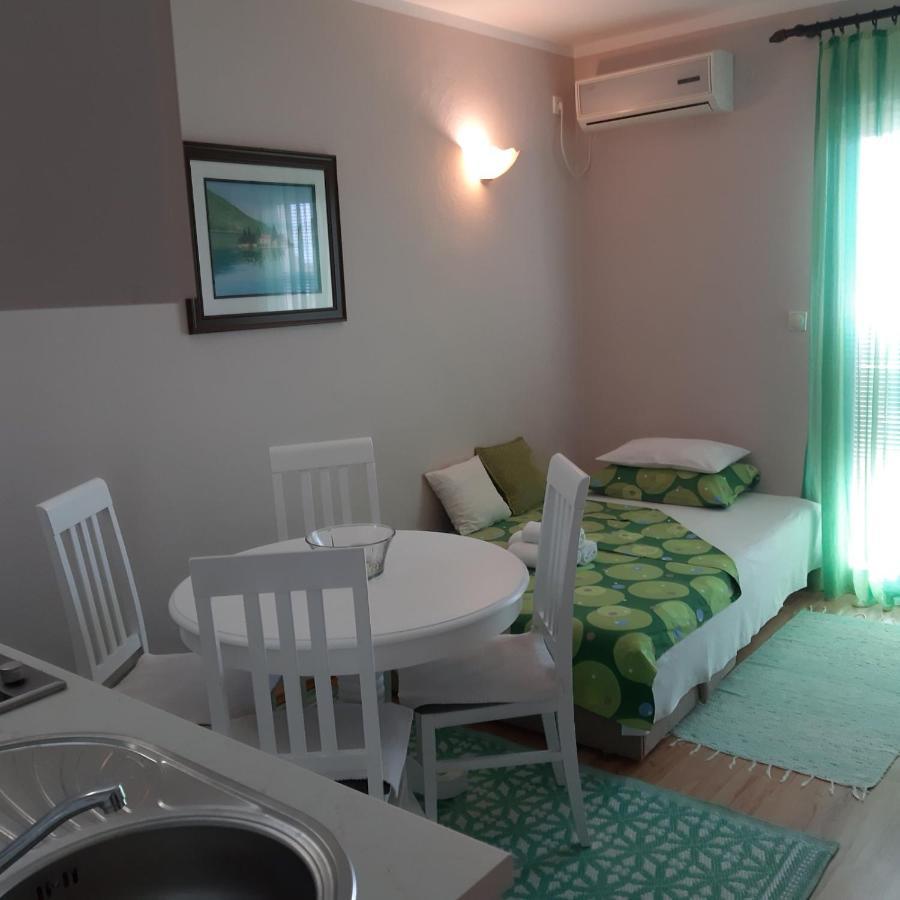 Apartmani Beljkas Tivat Luaran gambar