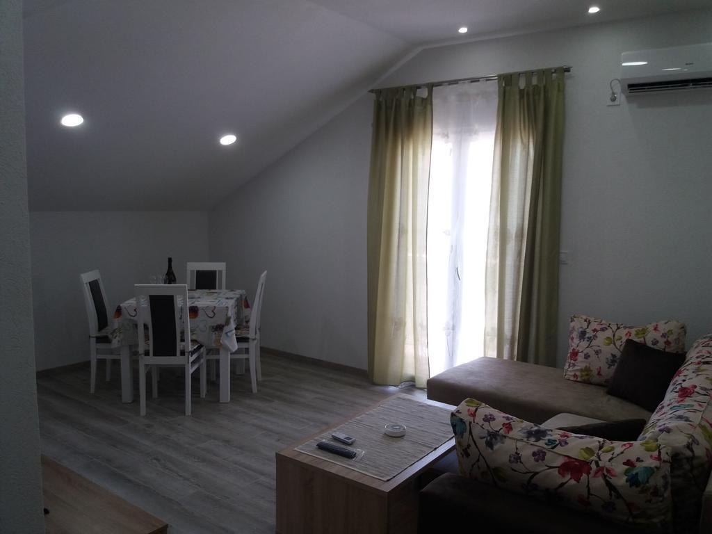 Apartmani Beljkas Tivat Luaran gambar